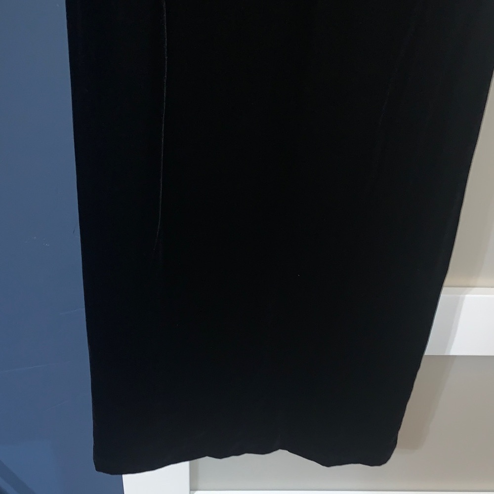 Ann Taylor Classic Black Pencil Skirt - Picture 2 of 6